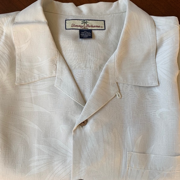 XL Tommy Bahama Silk Camp Shirt - Picture 1 of 1
